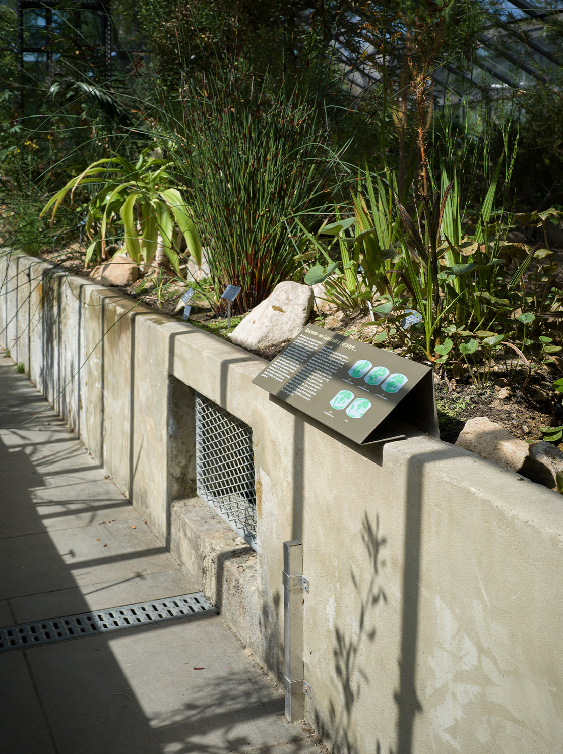 Botanischer Garten BOGA, Pfanzentafel, Gondwanahaus